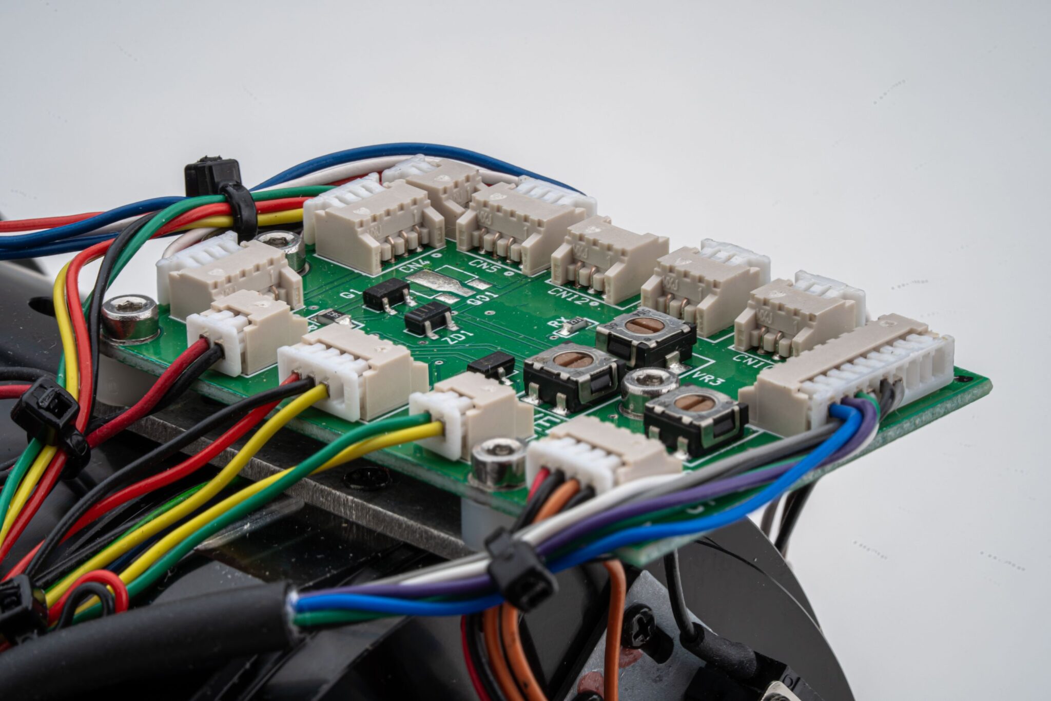 Motorized Zoom Lenses - Salvo Technologies Inc.